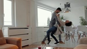 Cours particuliers de danse à La Roche-sur-Yon cours de danse particulier la rcohe sur yon to style 300x169 - Cours particuliers de danse à La Roche-sur-Yon